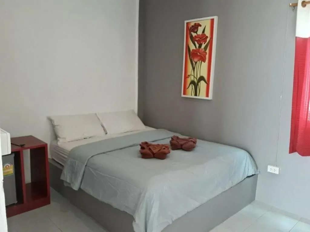 Hugs Guesthouse Ko Lanta Hostel