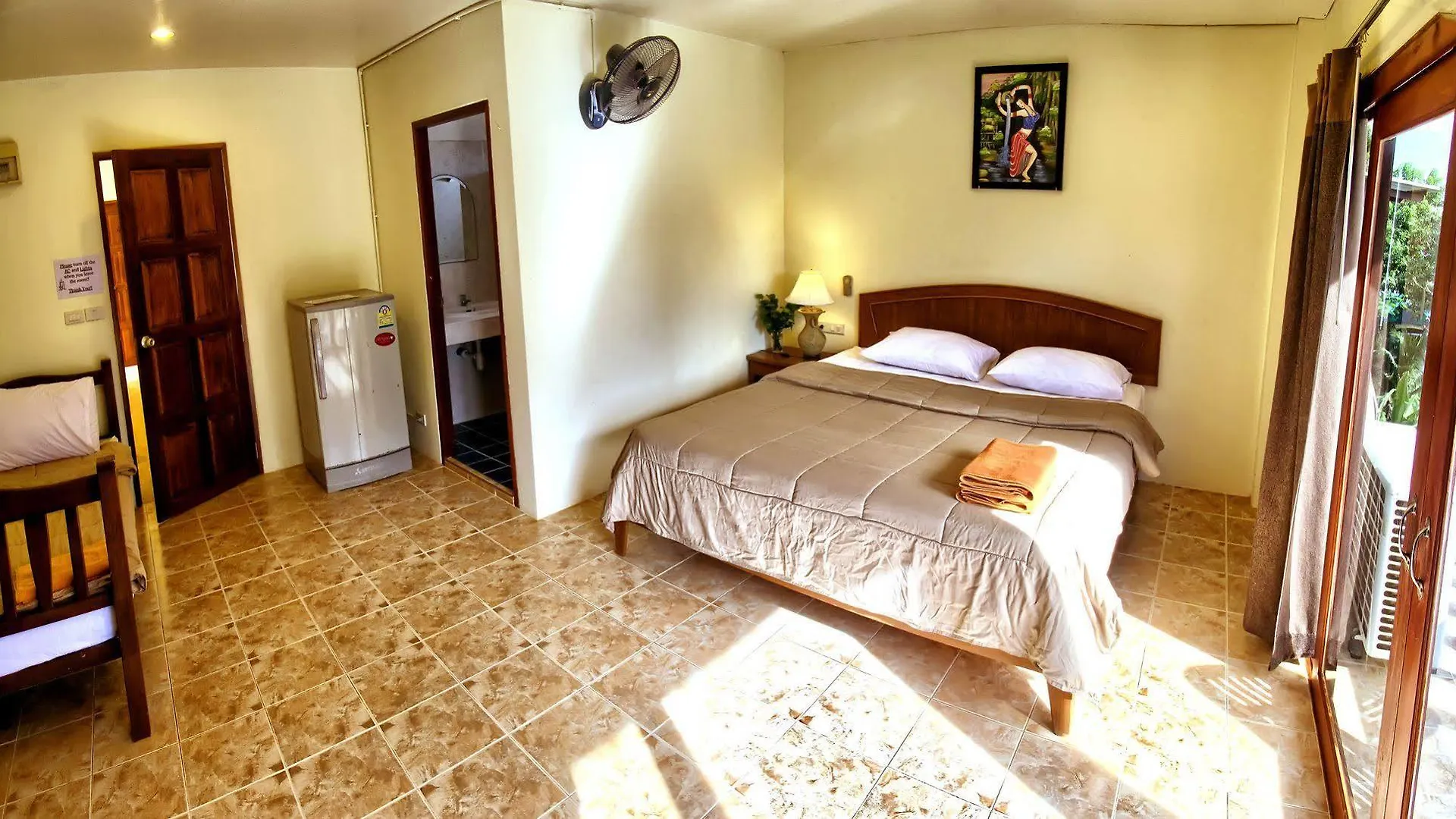 Hugs Guesthouse Ko Lanta