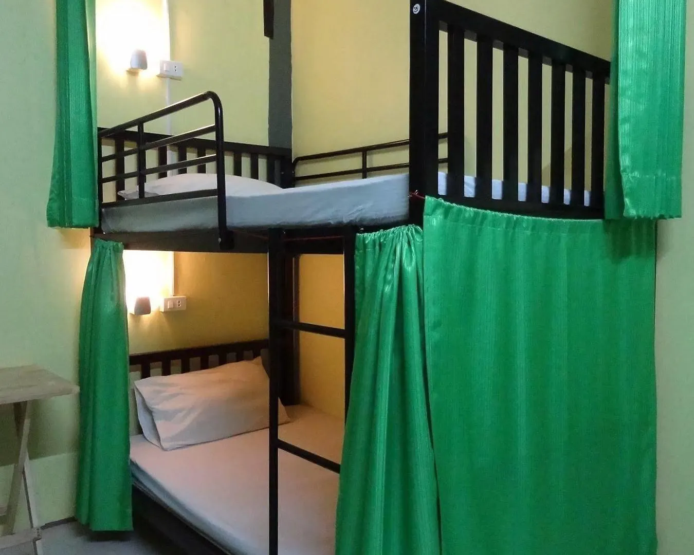 Hugs Guesthouse Ko Lanta