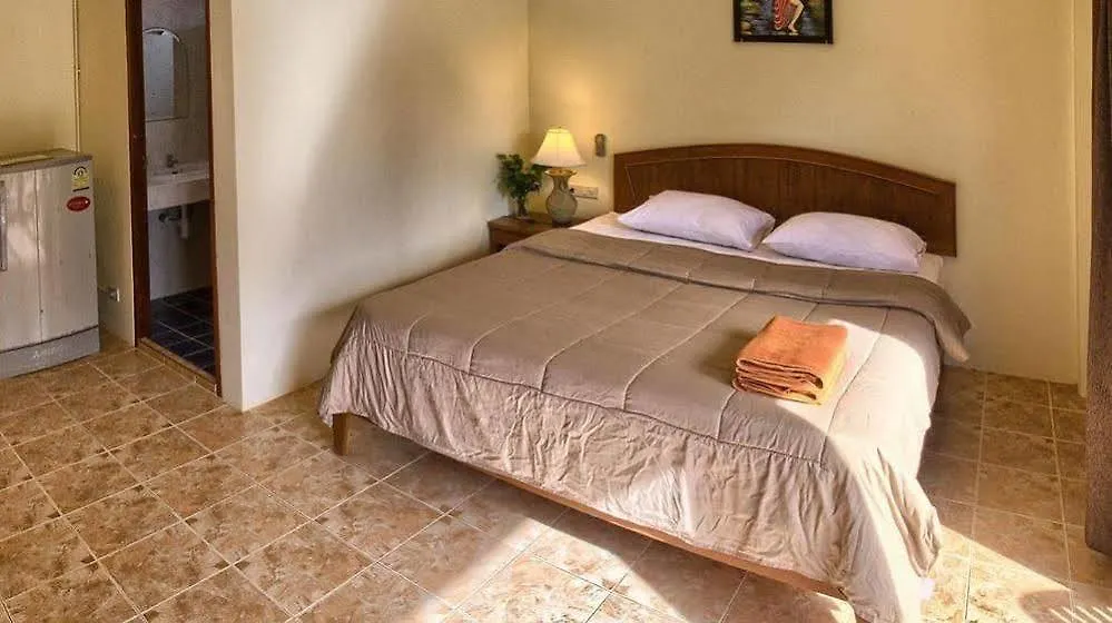 Hostel Hugs Guesthouse Ko Lanta
