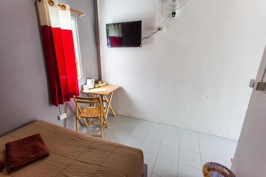 Hugs Guesthouse & Hostel Koh Lanta 0*,