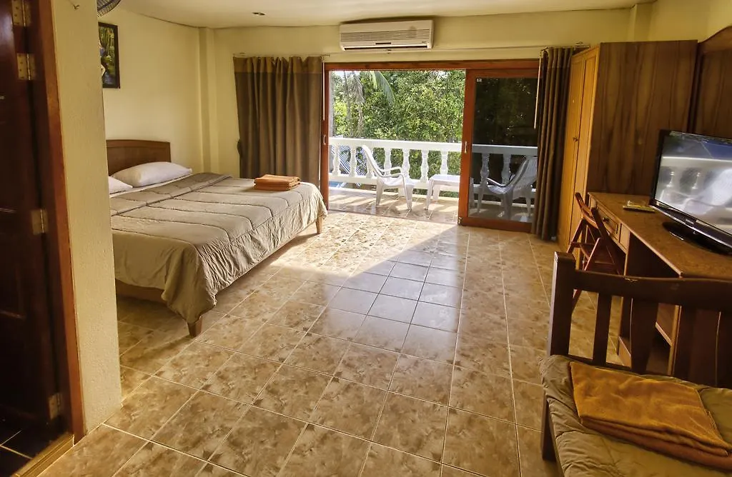 Hugs Guesthouse & Hostel Koh Lanta